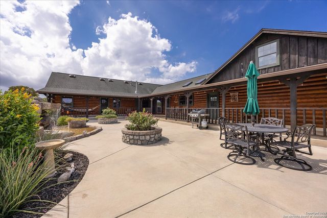 112 N Star Court, Boerne, TX 78006