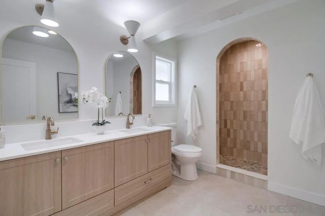 3276 Talbot St, San Diego, CA 92106