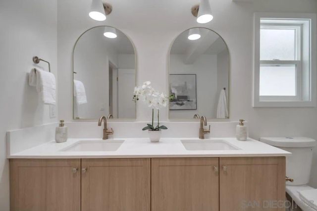 3276 Talbot St, San Diego, CA 92106