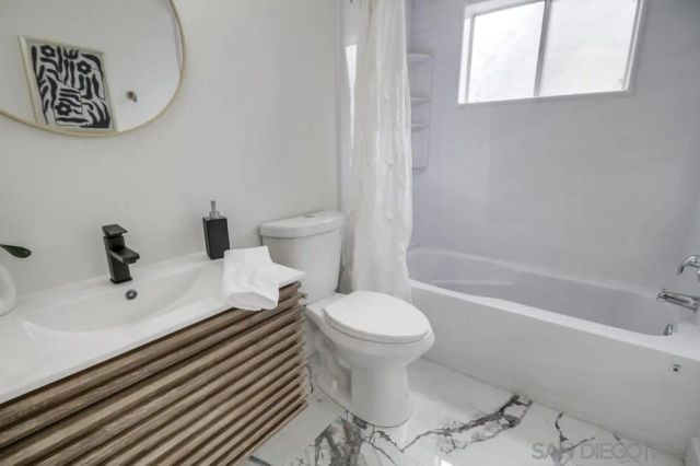 3276 Talbot St, San Diego, CA 92106