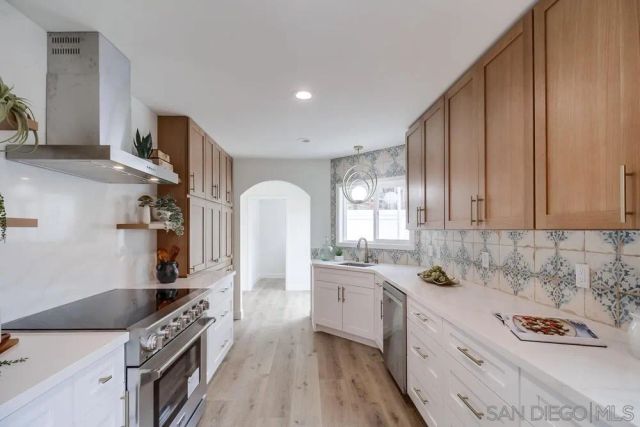 3276 Talbot St, San Diego, CA 92106