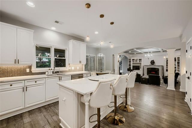 70 Honour Circle NW, Atlanta, GA 30305