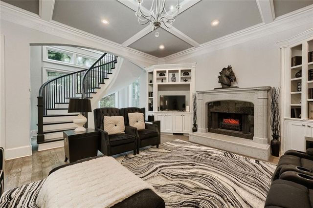 70 Honour Circle NW, Atlanta, GA 30305