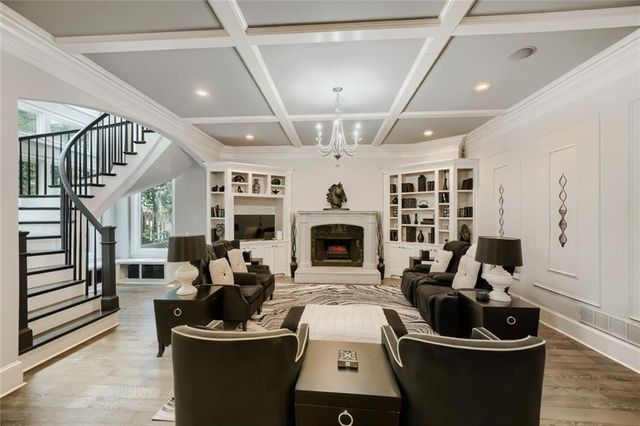 70 Honour Circle NW, Atlanta, GA 30305