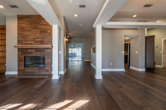 8950 SE 17TH COURT, Ocala, FL 34480