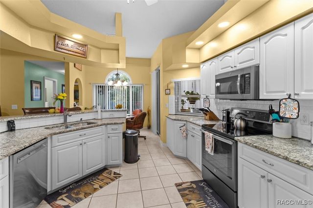 1 Plumbago Drive, Homosassa, FL 34446
