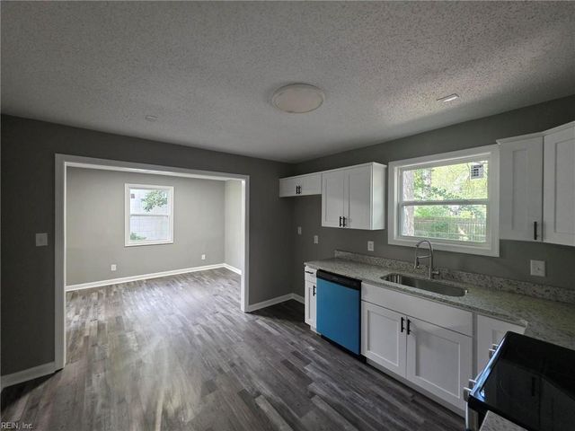 720 Fox Run RD, Virginia Beach, VA 23452