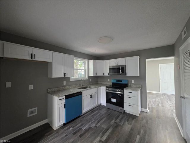 720 Fox Run RD, Virginia Beach, VA 23452