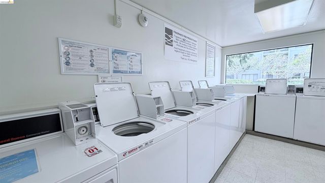 8 Admiral Dr. A232, Emeryville, CA 94608