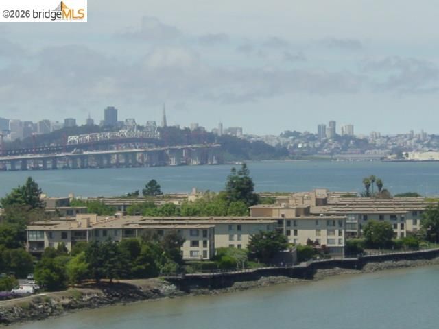 8 Admiral Dr. A232, Emeryville, CA 94608