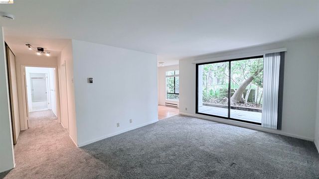 8 Admiral Dr. A232, Emeryville, CA 94608