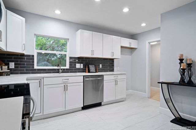 333 HAGGIN ST, San Antonio, TX 78210
