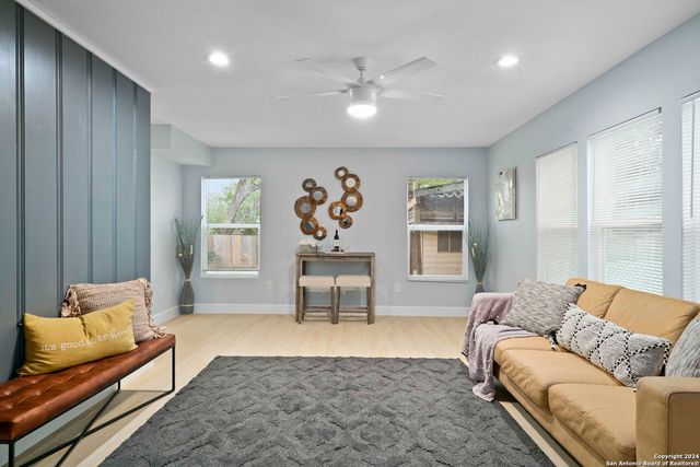 333 HAGGIN ST, San Antonio, TX 78210