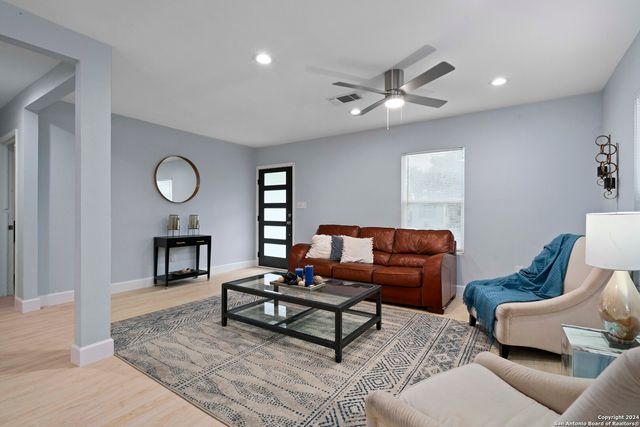 333 HAGGIN ST, San Antonio, TX 78210