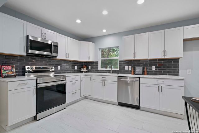 333 HAGGIN ST, San Antonio, TX 78210