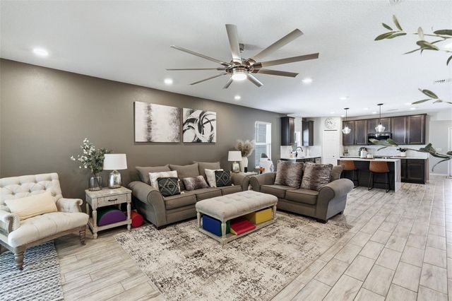 262 E FIESTA KEY LOOP, Deland, FL 32720