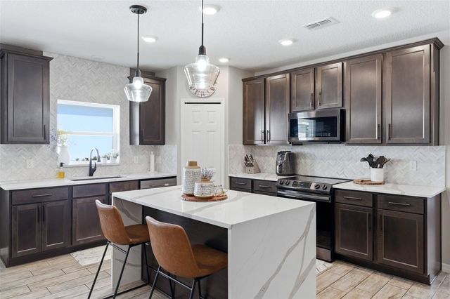 262 E FIESTA KEY LOOP, Deland, FL 32720