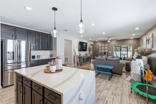 262 E FIESTA KEY LOOP, Deland, FL 32720