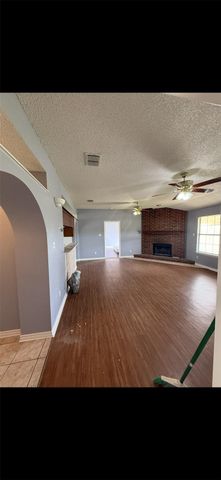 401 County Road 216, Jarrell, TX 76537