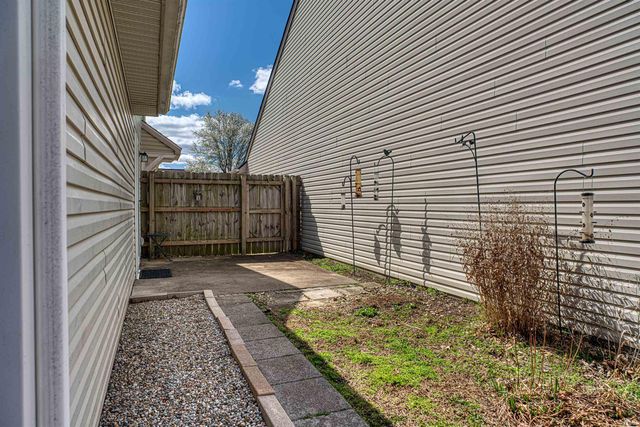 4232 Halford Drive, Evansville, IN 47715