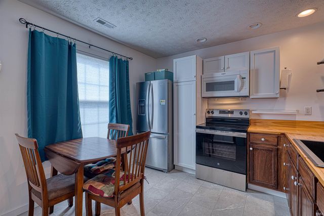 4232 Halford Drive, Evansville, IN 47715