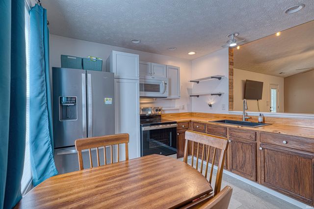 4232 Halford Drive, Evansville, IN 47715