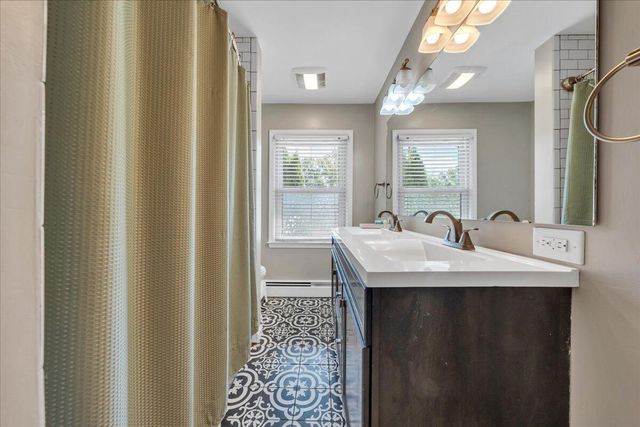 1901 Brookfield DR, Roanoke, VA 24018