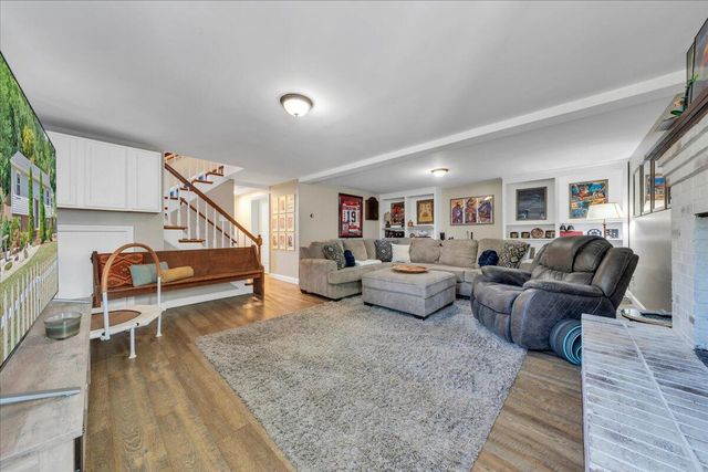 1901 Brookfield DR, Roanoke, VA 24018