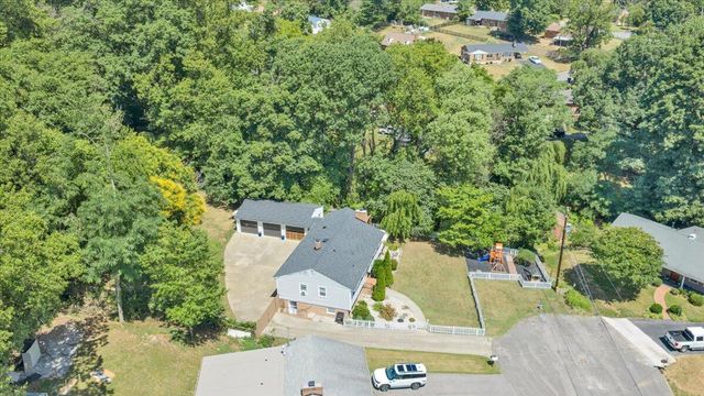 1901 Brookfield DR, Roanoke, VA 24018