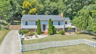 1901 Brookfield DR, Roanoke, VA 24018