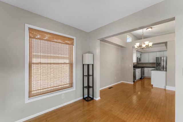 10247 Country Club Curve, Woodbury, MN 55129