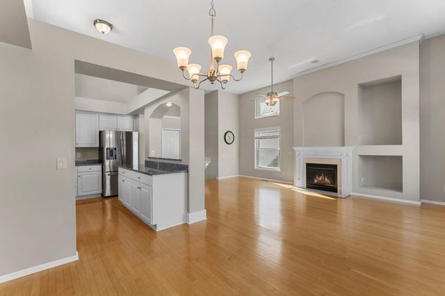 10247 Country Club Curve, Woodbury, MN 55129