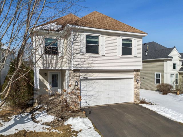 10247 Country Club Curve, Woodbury, MN 55129