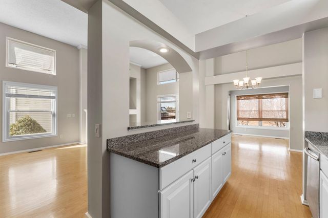 10247 Country Club Curve, Woodbury, MN 55129