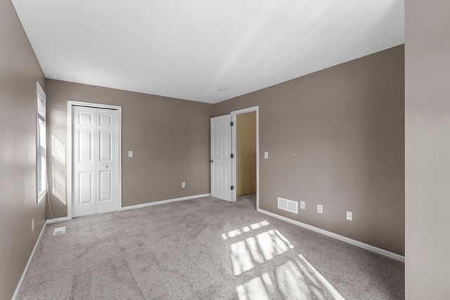 10247 Country Club Curve, Woodbury, MN 55129