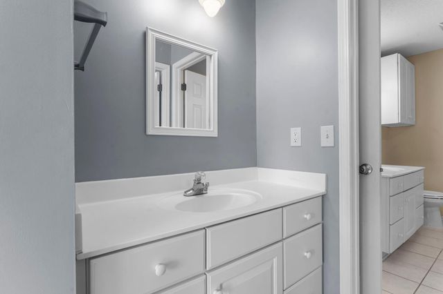 10247 Country Club Curve, Woodbury, MN 55129