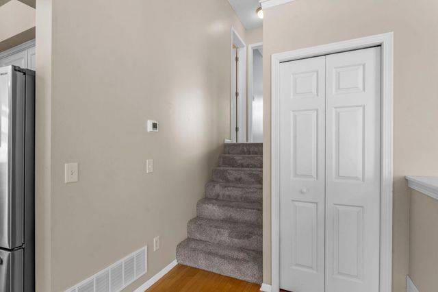 10247 Country Club Curve, Woodbury, MN 55129