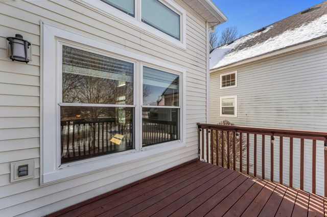 10247 Country Club Curve, Woodbury, MN 55129