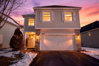 10247 Country Club Curve, Woodbury, MN 55129