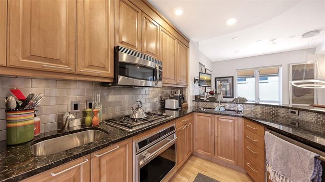 235 COCOANUT AVENUE 128E, Sarasota, FL 34236