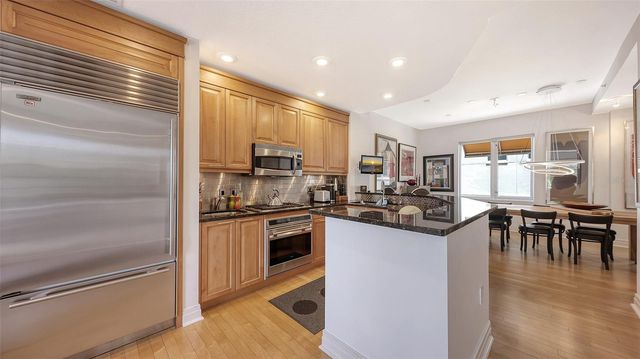 235 COCOANUT AVENUE 128E, Sarasota, FL 34236