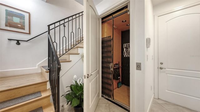 235 COCOANUT AVENUE 128E, Sarasota, FL 34236