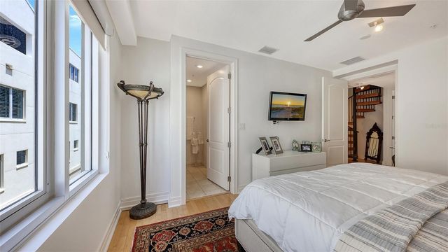 235 COCOANUT AVENUE 128E, Sarasota, FL 34236