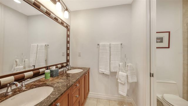 235 COCOANUT AVENUE 128E, Sarasota, FL 34236