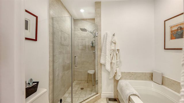 235 COCOANUT AVENUE 128E, Sarasota, FL 34236