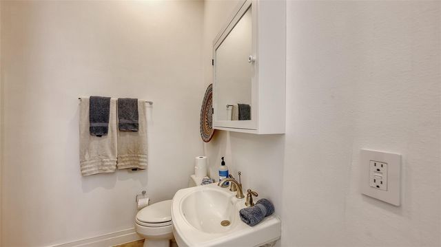 235 COCOANUT AVENUE 128E, Sarasota, FL 34236