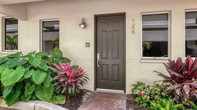 235 COCOANUT AVENUE 128E, Sarasota, FL 34236