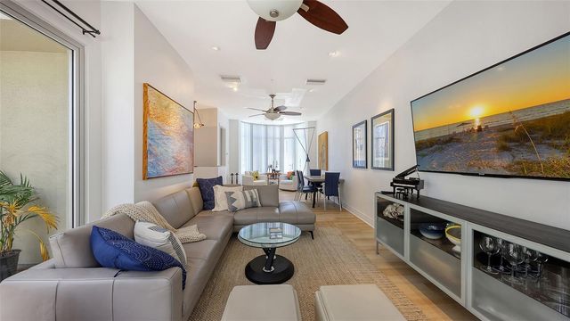 235 COCOANUT AVENUE 128E, Sarasota, FL 34236