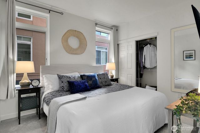 2414 1st Avenue #321, Seattle, WA 98121