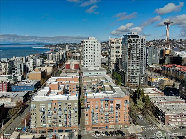 2414 1st Avenue #321, Seattle, WA 98121